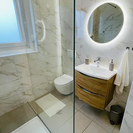 Apartma Srecko, *